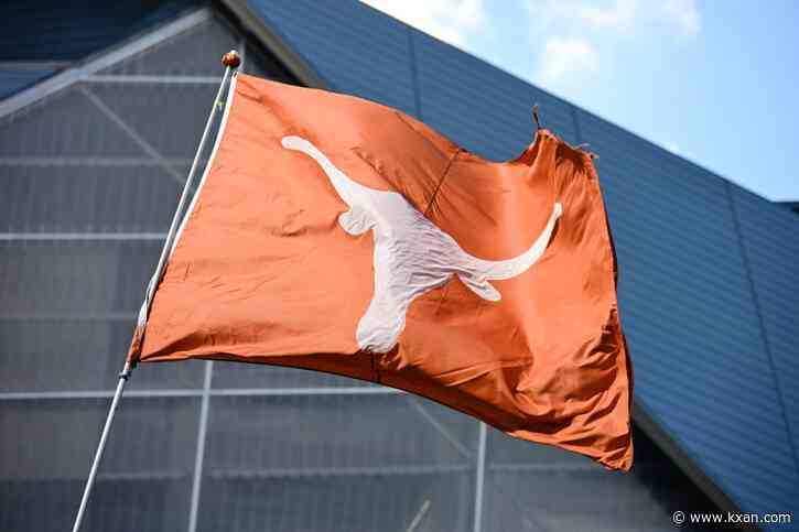 Longhorns beach volleyball makes more history