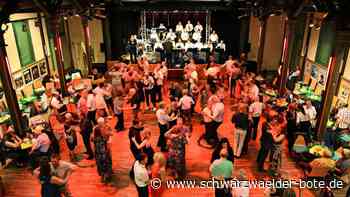 Tanz in den Mai: In Nagold  wird das  Tanzbein geschwungen