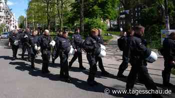 Rechtsextremismus - fast 200 Polizisten offiziell unter Verdacht