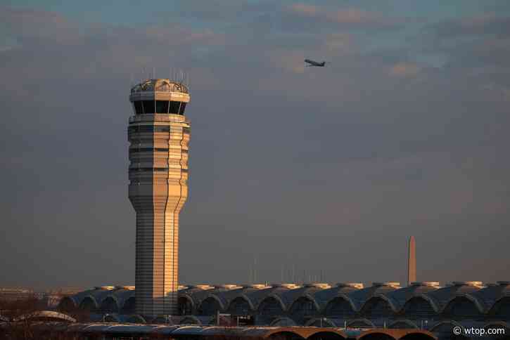 NTSB probing aborted landings at Reagan National Airport prompted by nearby Army helicopter