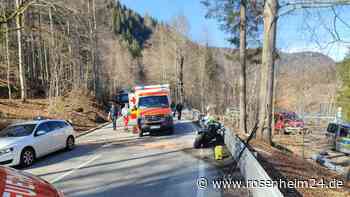 Feuerwehr im Dauerstress: Biker-Unfälle am Sylvensteinsee – Sorge wegen Kesselberg und Sudelfeld
