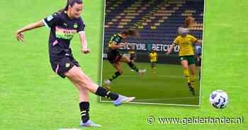 PSV dankt arbiter voor ongelooflijke dwaling, titelstrijd Vrouwen Eredivisie blijft tot laatste dag spannend