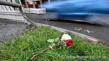 Auto fährt in Stuttgart in Menschenmenge, Frau stirbt: Unfallfahrer wieder auf freiem Fuß