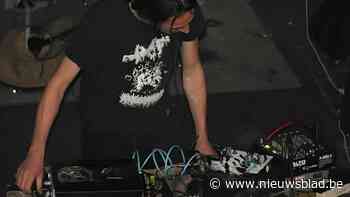 242 Hertz organiseert een concert in de centers in Borgerhout. “Meer cultuur met pokkeherie uit bakskes en kaskes.”