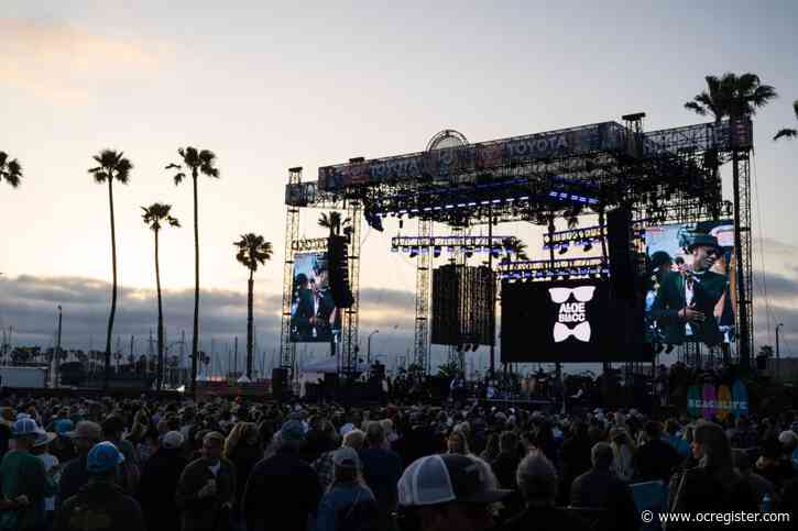 Lenny Kravitz closes the first day of BeachLife with string of hits and a message of love
