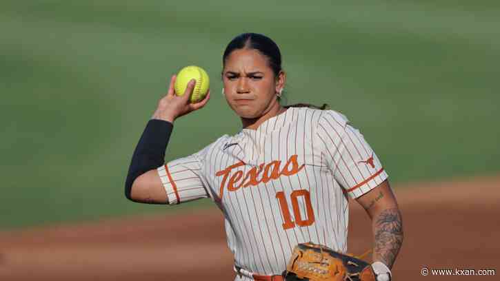 Scott's memorable day in Texas softball's big win