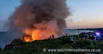 PICTURES: Large fire breaks out on Bournemouth clifftop