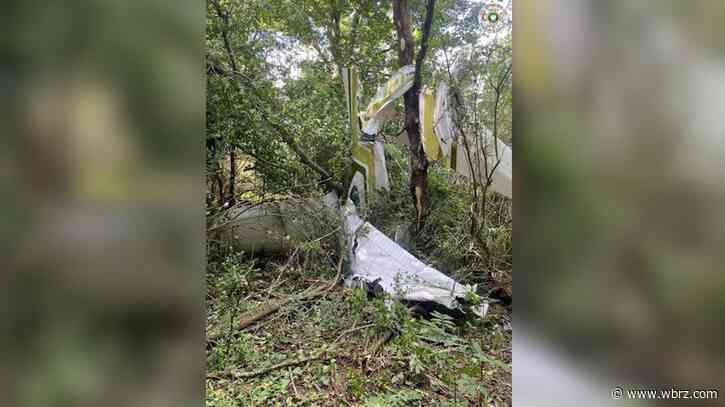 Officials working small plane crash in Kentwood, two passengers taken to hospital