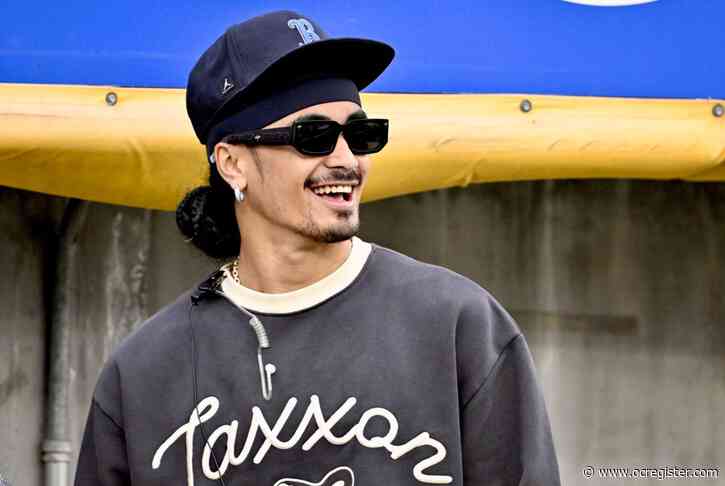 UCLA quarterback Nico Iamaleava brings ‘presence’ to spring showcase