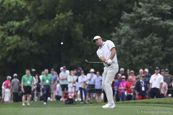Scheffler’s lead grows to 8 in the dark at hometown Byron Nelson