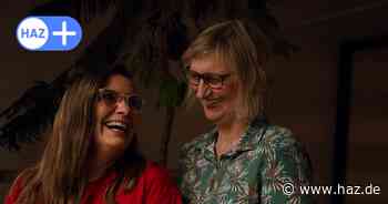 Macht glücklich und gesund: Weltlachtag auch in Hannover. Lachyogis machen es vor.