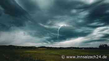 Unter Baum Schutz gesucht: Blitz trifft zwei Deutsche in Tschechien