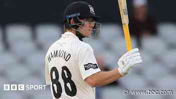 Gloucs start well after Lancashire make 450