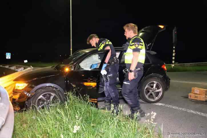 Lachgas aangetroffen bij gecrashte auto, bestuurder aangehouden