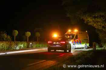 Fietser lelijk ten val tijdens draaien van sigaret