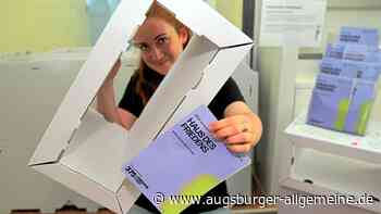 Auf dem Augsburger Rathausplatz entsteht ein Haus aus Pappkarton