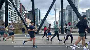 Toronto's 1st major marathon of the year is underway