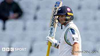 Yorkshire's Root hits 90 as Bears set 185 to win