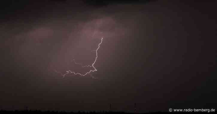 Einsätze und Stromausfälle nach Gewittern über Franken