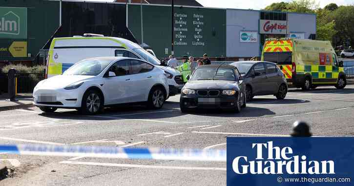 Driver arrested after four people injured in two collisions in Rochdale