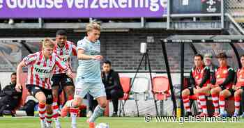 LIVE eredivisie | FC Twente doet vlak voor rust zaken op Kasteel: na wereldgoal Sadílek scoort Sem Steijn tegen vader Maurice