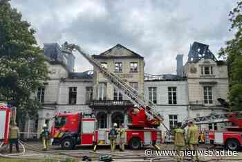 Verwoestende brand in historisch kasteel: “Er is heel veel schade, vooral aan het dak”