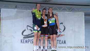 Viersel weer heel weekend triatlondorp: 1.600 atleten in actie rond sas