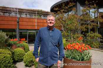 'Lovely send off' as NHS worker with prostate cancer retires after 40 year career