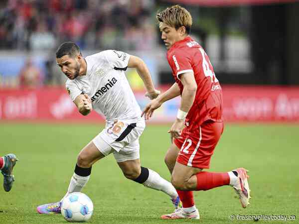 Harry Kane finally wins his first career title as Bayern Munich becomes Bundesliga champion