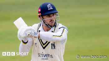 Warwickshire chase 185 to beat Yorkshire
