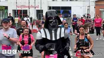 Thousands bring the force to streets for city run