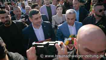 Ultrarechter Kandidat Simion mit Abstand vorn