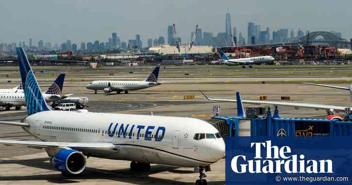 Major delays at Newark airport as FAA cites air traffic control staffing issues