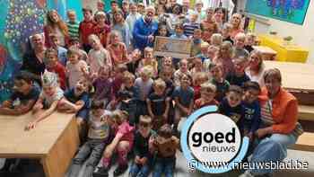 Leerlingen van basisschool Wonderwijs schenken 1.634 euro aan Mediclowns