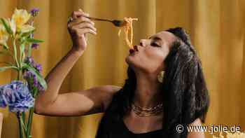 Food-Horoskop: So essen die 12 Sternzeichen – laut Astrologin