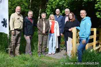 Extra stukje natuur op grens van deze twee gemeenten: “Groen-blauwe oase voor mens en dier”