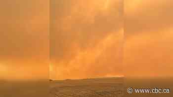 Wildfires rage near communities in Manitoba's Interlake, Opaskwayak Cree Nation