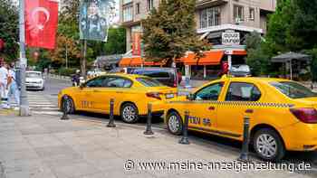 Trotz finanzieller Probleme: Türkischer Taxifahrer gibt 18.300 Euro von Touristen zurück