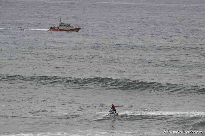 3 killed and 9 missing after small boat capsizes off San Diego, Coast Guard says