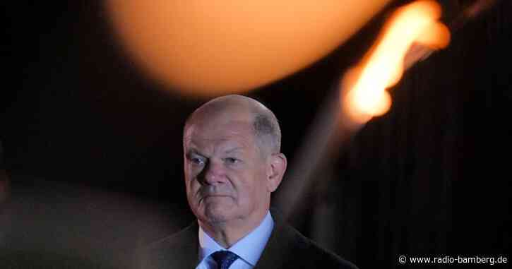 «Respect» zum Abschied: Zapfenstreich für Scholz