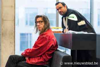 Advocaat Walter Van Steenbrugge dient wrakingsverzoek in tegen rechter die Herman Brusselmans eerder vrijsprak over omstreden column