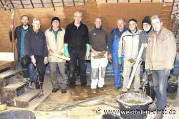 Rentner renovieren Bauernburg