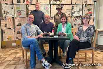 Vijf lokale acteurs brengen theatervoorstelling voor het goede doel: “Zes korte verhalen met mooie rode draad”