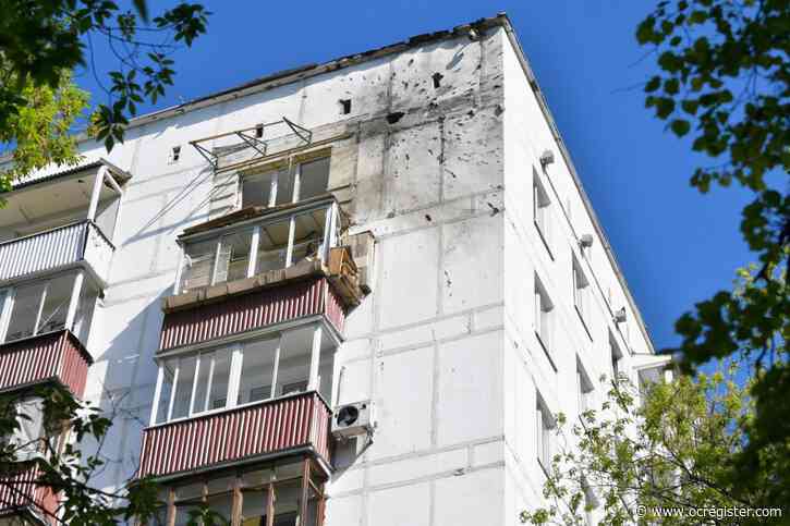 Ukraine drone attacks briefly shut down Moscow’s international airports