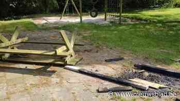 Vandalisme aan tennisterreinen in Pulderbos: “Trekt op niks”