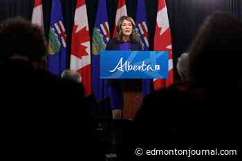 Smith defends timing of Alberta referendum speech as Carney calls for Canadian unity