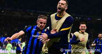 Inter bereikt finale na ongekend spektakelstuk tegen Barcelona, Denzel Dumfries belangrijk met twee assists