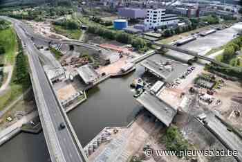 IN BEELD. Het huzarenstukje waarmee de Ringvaartbrug opschoof naar haar tijdelijke locatie