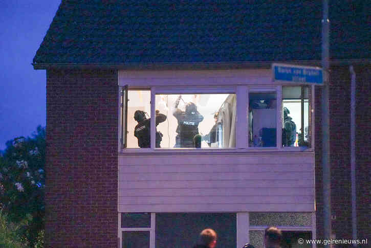 Man dringt woning van ex binnen en verschanst zich op zolder