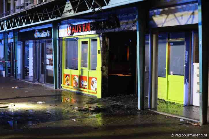 Brand bij Ali’s Turkse Pizza op Wormerplein, pand eerder deze week beschoten